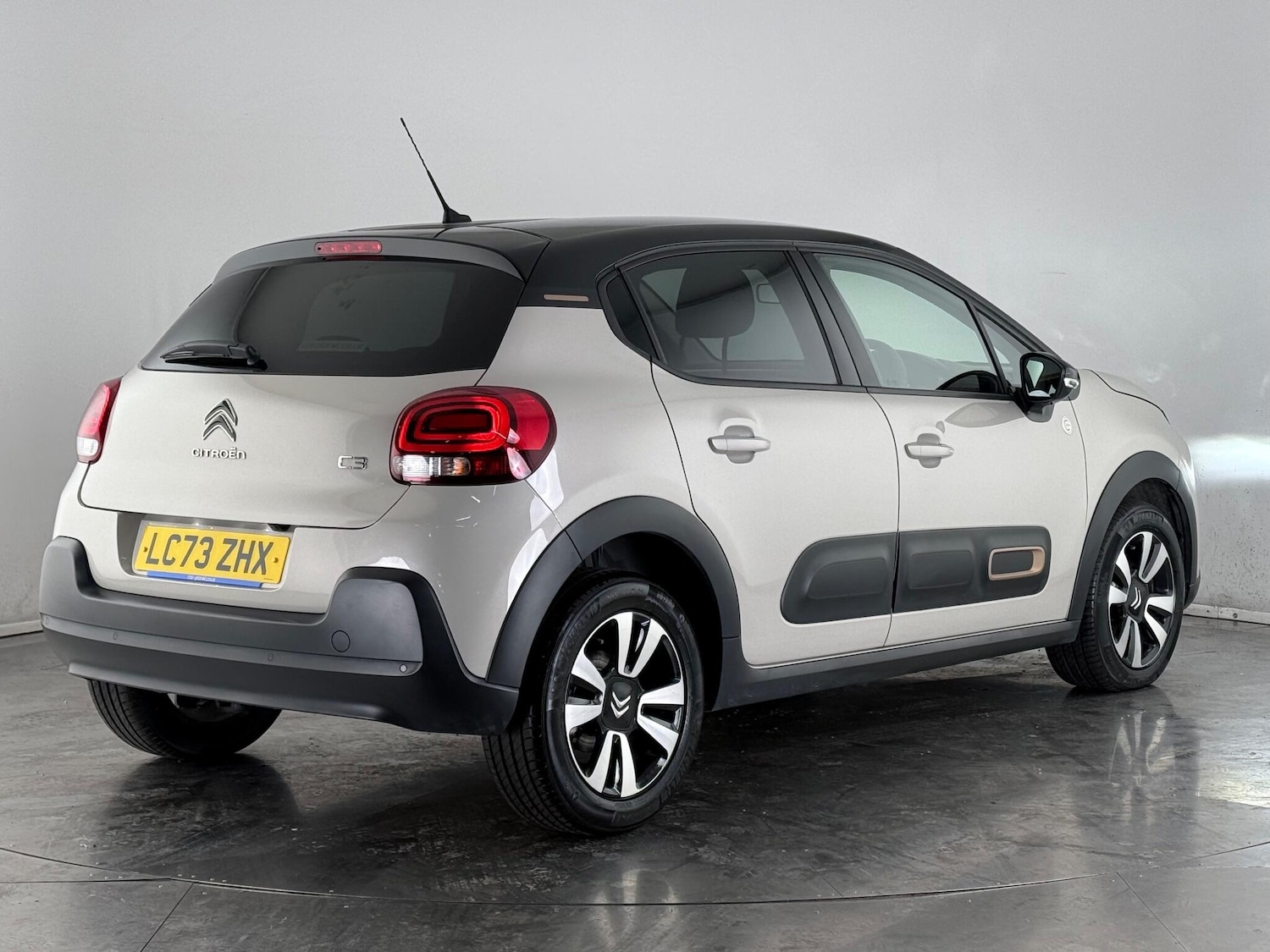 Used Citroen C3 2023 for sale - 76619885: Photo 4