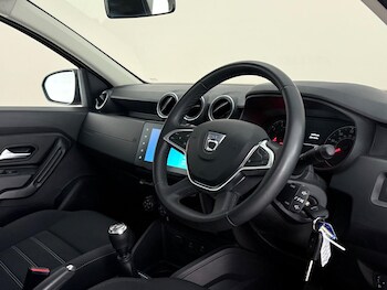 Used Dacia Duster 2022 for sale - 78772925: Photo