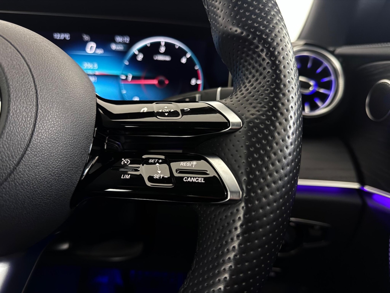 Used Mercedes-Benz E Class 2022 for sale - 76468402: Photo 28