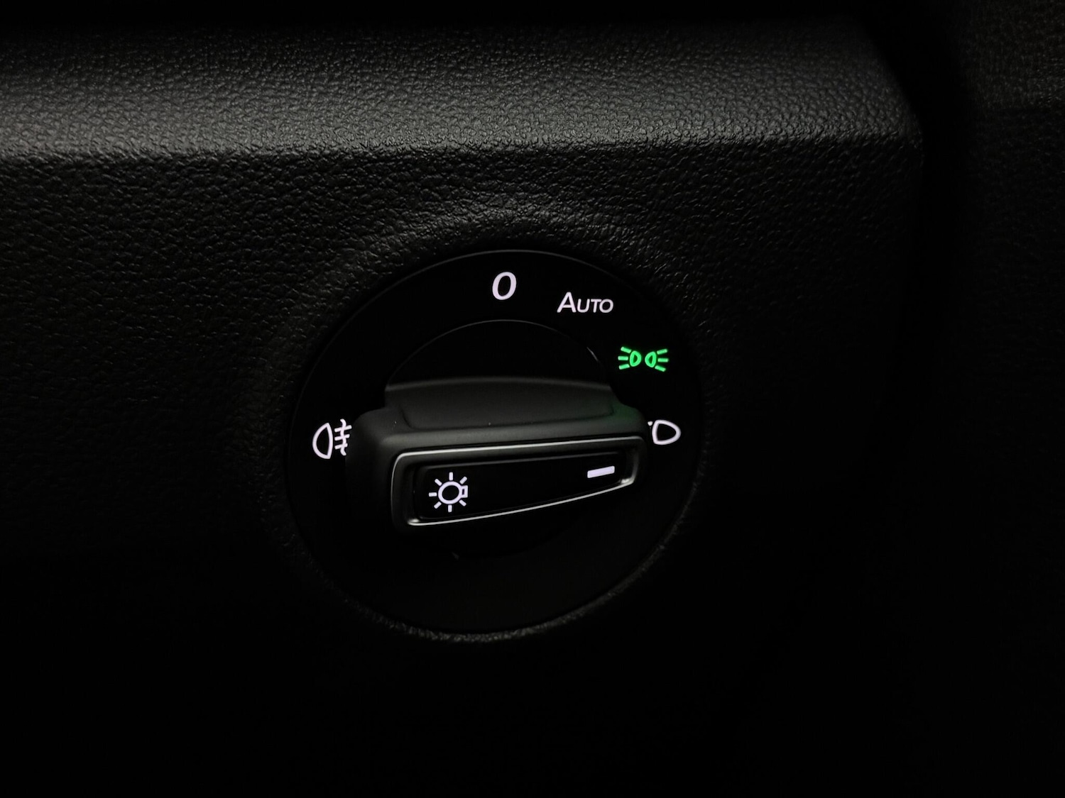 Used Volkswagen T-Roc 2019 for sale - 77180871: Photo 36