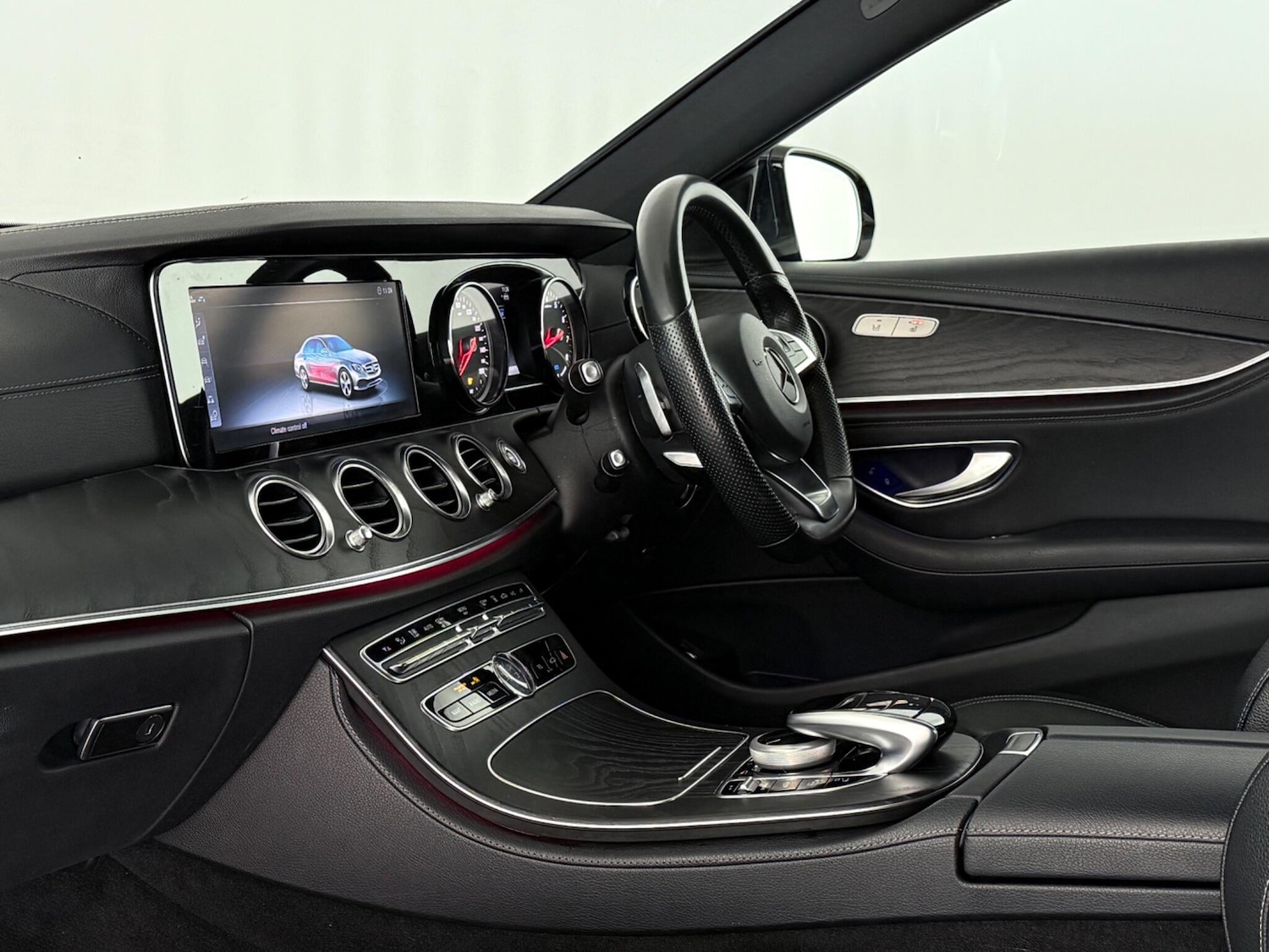 Used Mercedes-Benz E Class 2018 for sale - 77760546: Photo 17