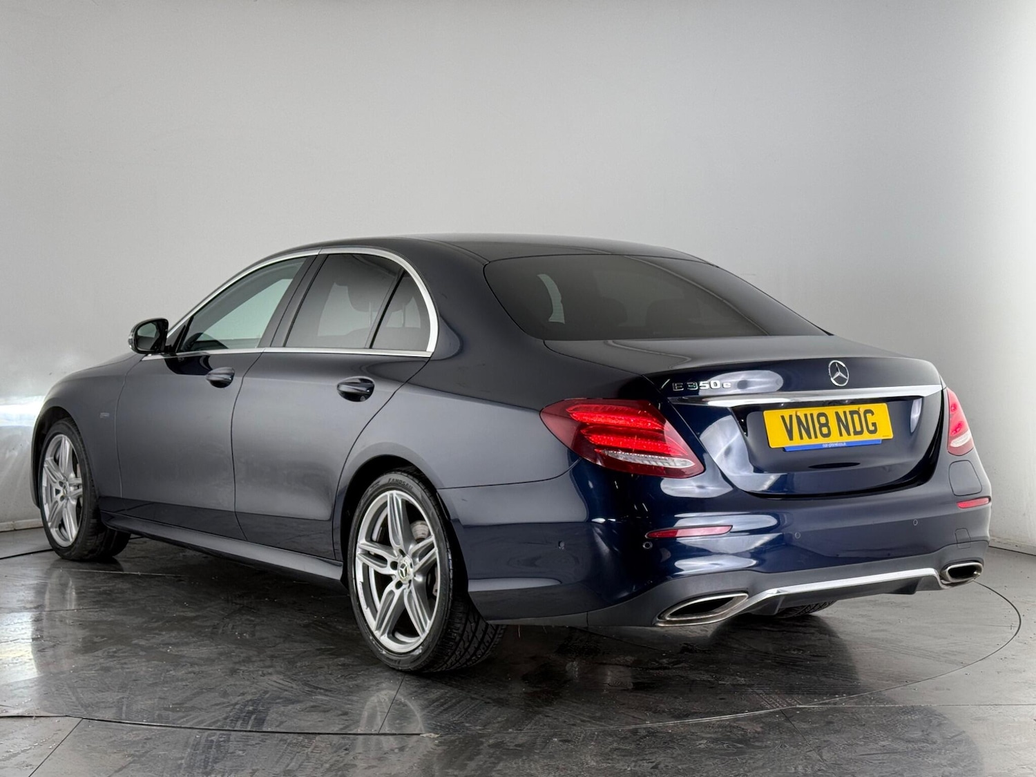 Used Mercedes-Benz E Class 2018 for sale - 77760546: Photo 4