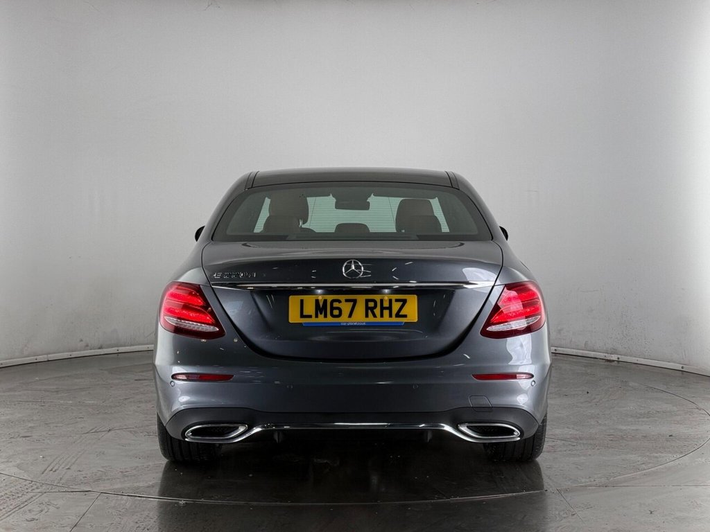 Used Mercedes-Benz E-Class 2017 for sale - 76105808: Photo 9