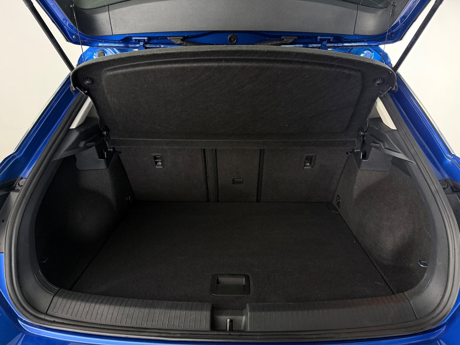 Used Volkswagen T-Roc 2019 for sale - 77195060: Photo 10