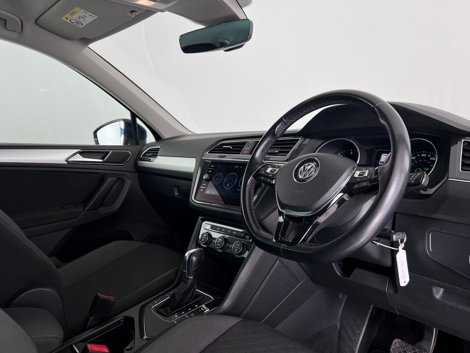 Used Volkswagen Tiguan 2018 for sale - 77243976: Photo 11