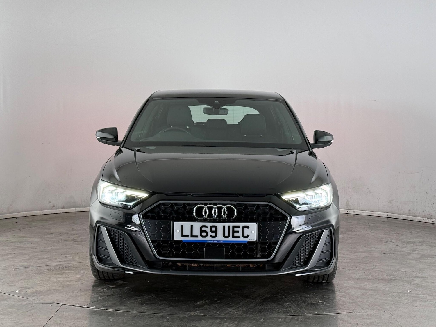 Used Audi A1 2019 for sale - 77180848: Photo 2