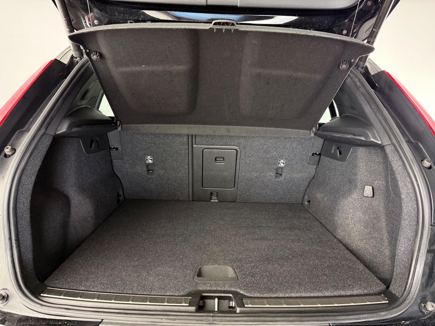 Used Volvo XC40 2021 for sale - 77246268: Photo 9