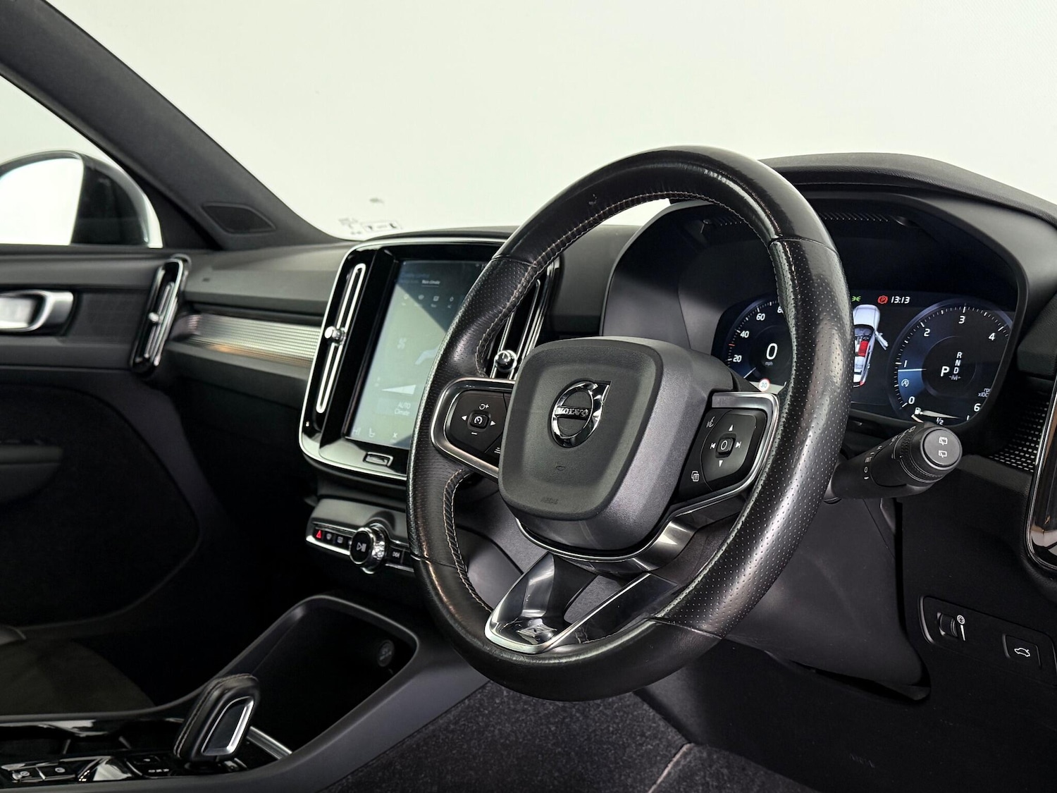 Used Volvo XC40 2018 for sale - 77180808: Photo 18