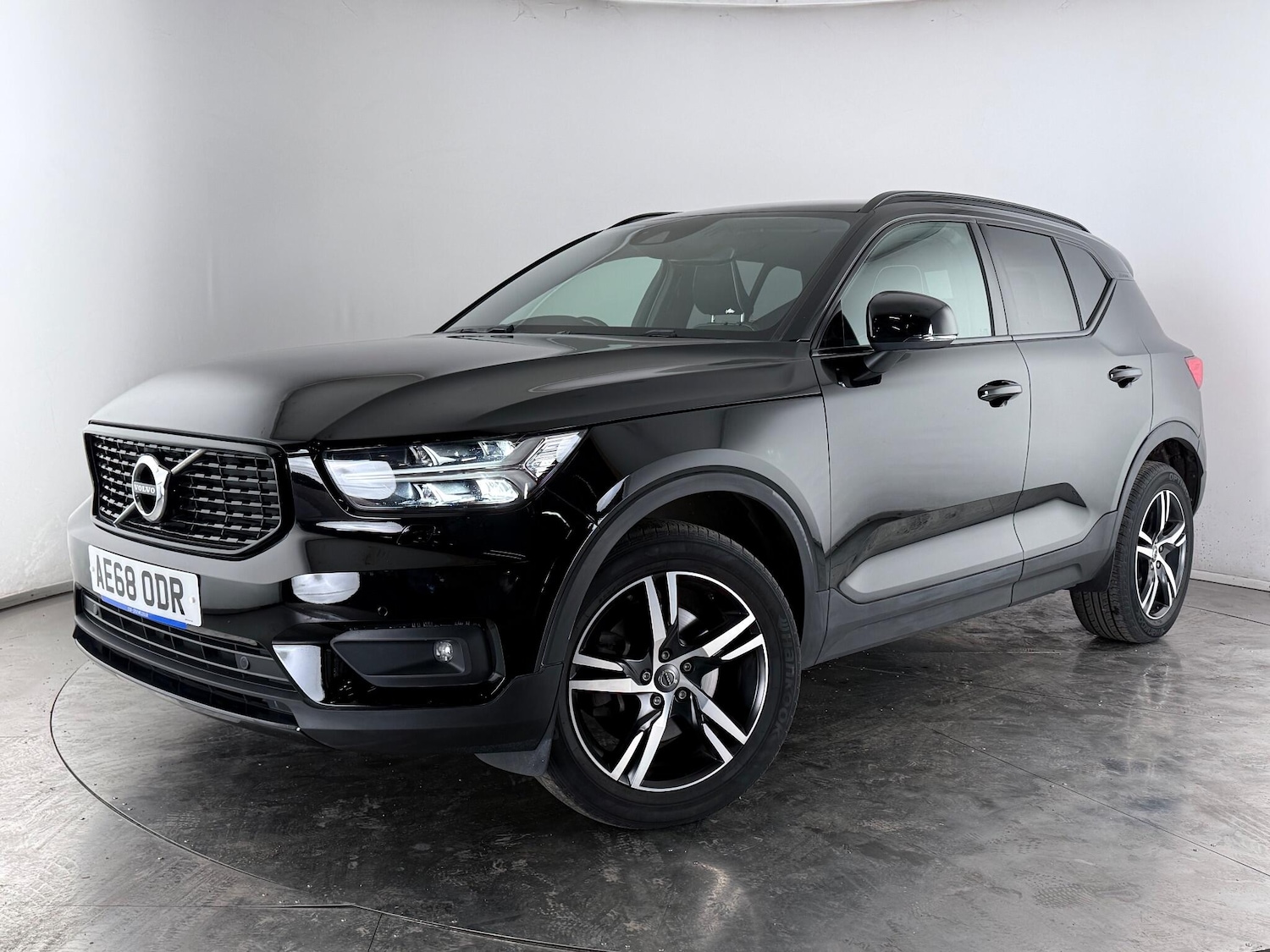 Used Volvo XC40 2018 for sale - 77180808: Photo 32