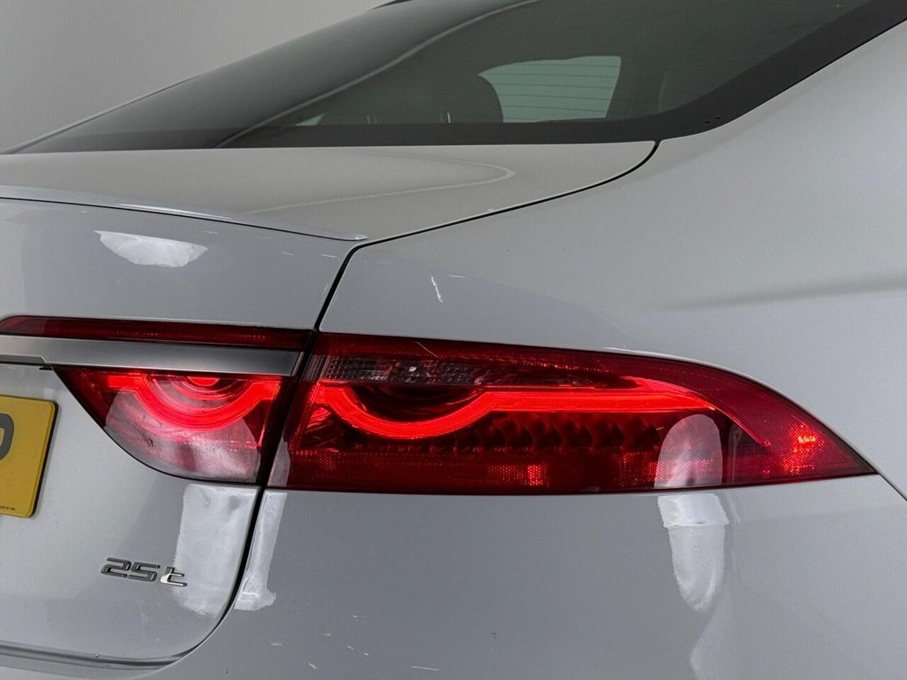 Used Jaguar XF 2018 for sale - 76280007: Photo 10