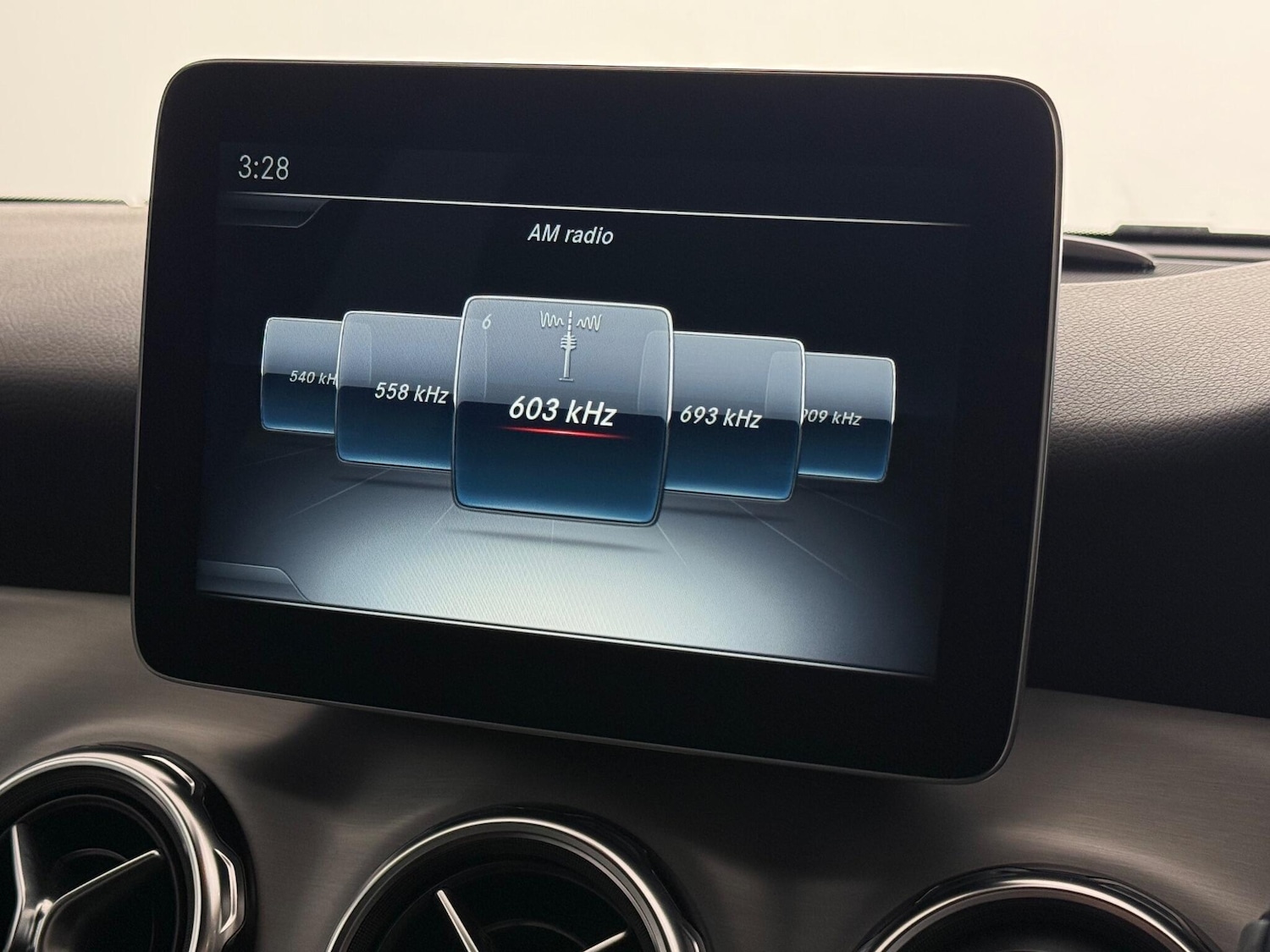 Used Mercedes-Benz GLA 2017 for sale - 77260419: Photo 26