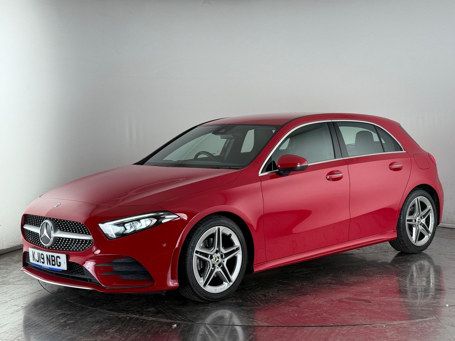 Used Mercedes-Benz A-Class 2019 for sale - 77243036: Photo 2