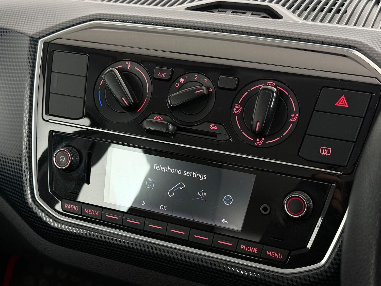 Used Volkswagen up! 2018 for sale - 76645311: Photo 27