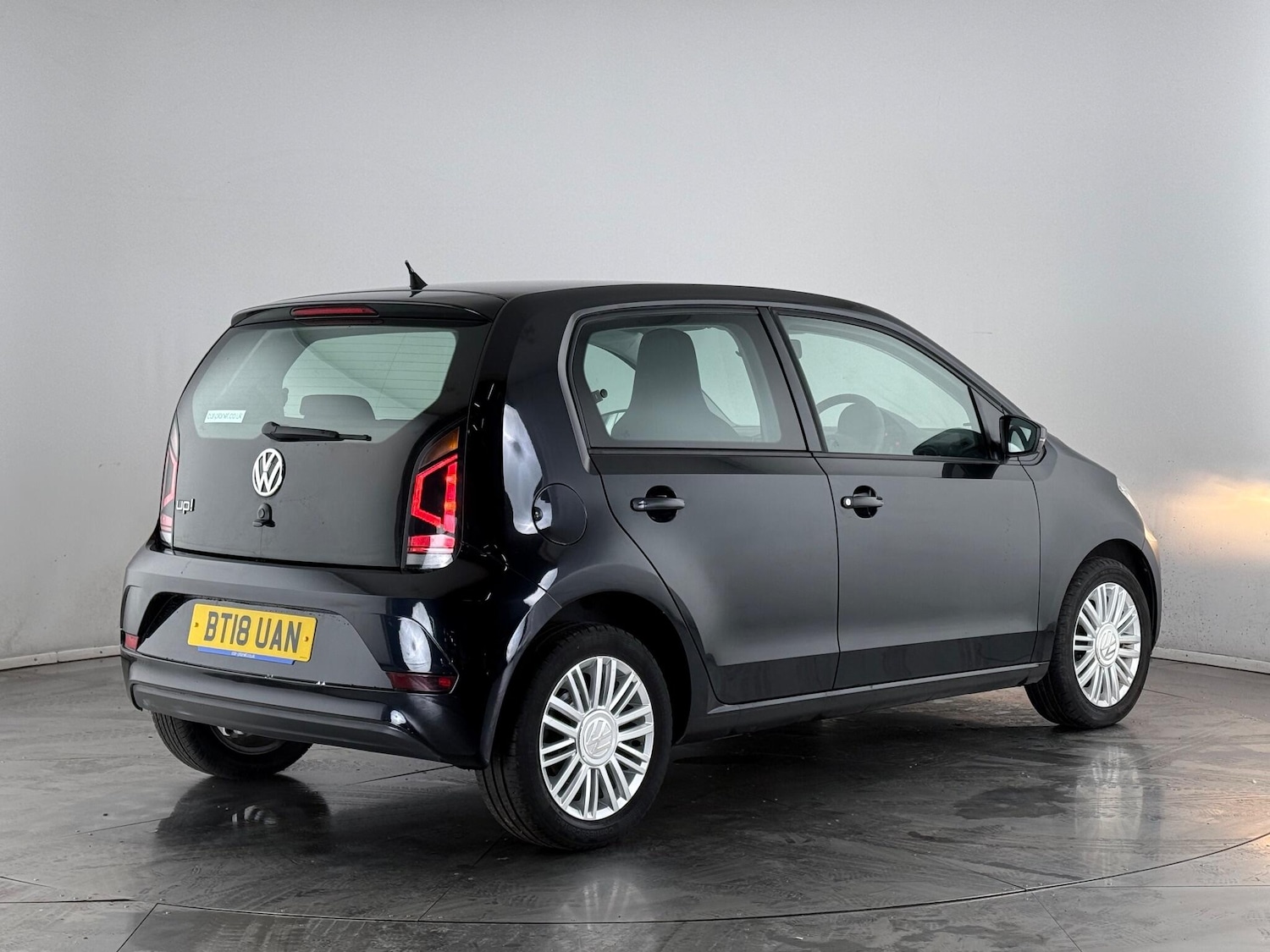 Used Volkswagen up! 2018 for sale - 76645311: Photo 5