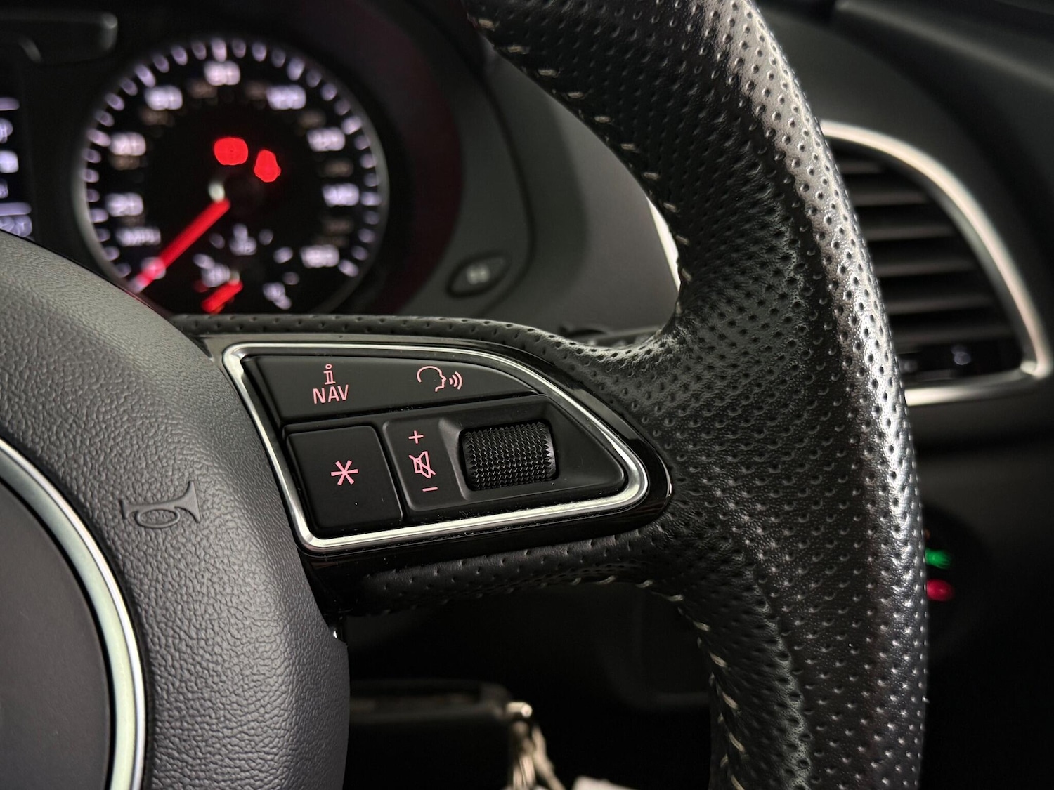 Used Audi Q3 2018 for sale - 76468066: Photo 26