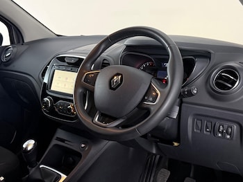 Used Renault Captur 2018 for sale - 78935494: Photo