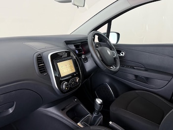 Used Renault Captur 2018 for sale - 78935494: Photo