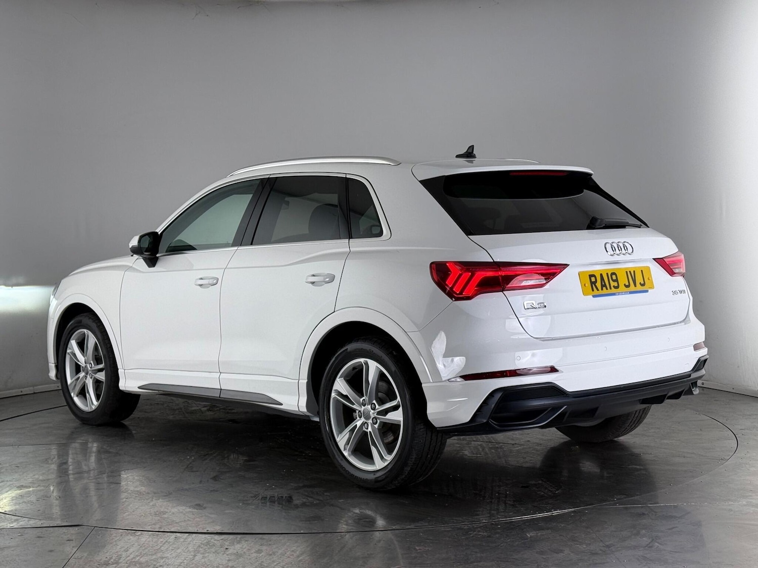Used Audi Q3 2019 for sale - 76619819: Photo 5