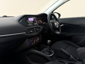Used Fiat Tipo 2017 for sale - 79497378: Photo
