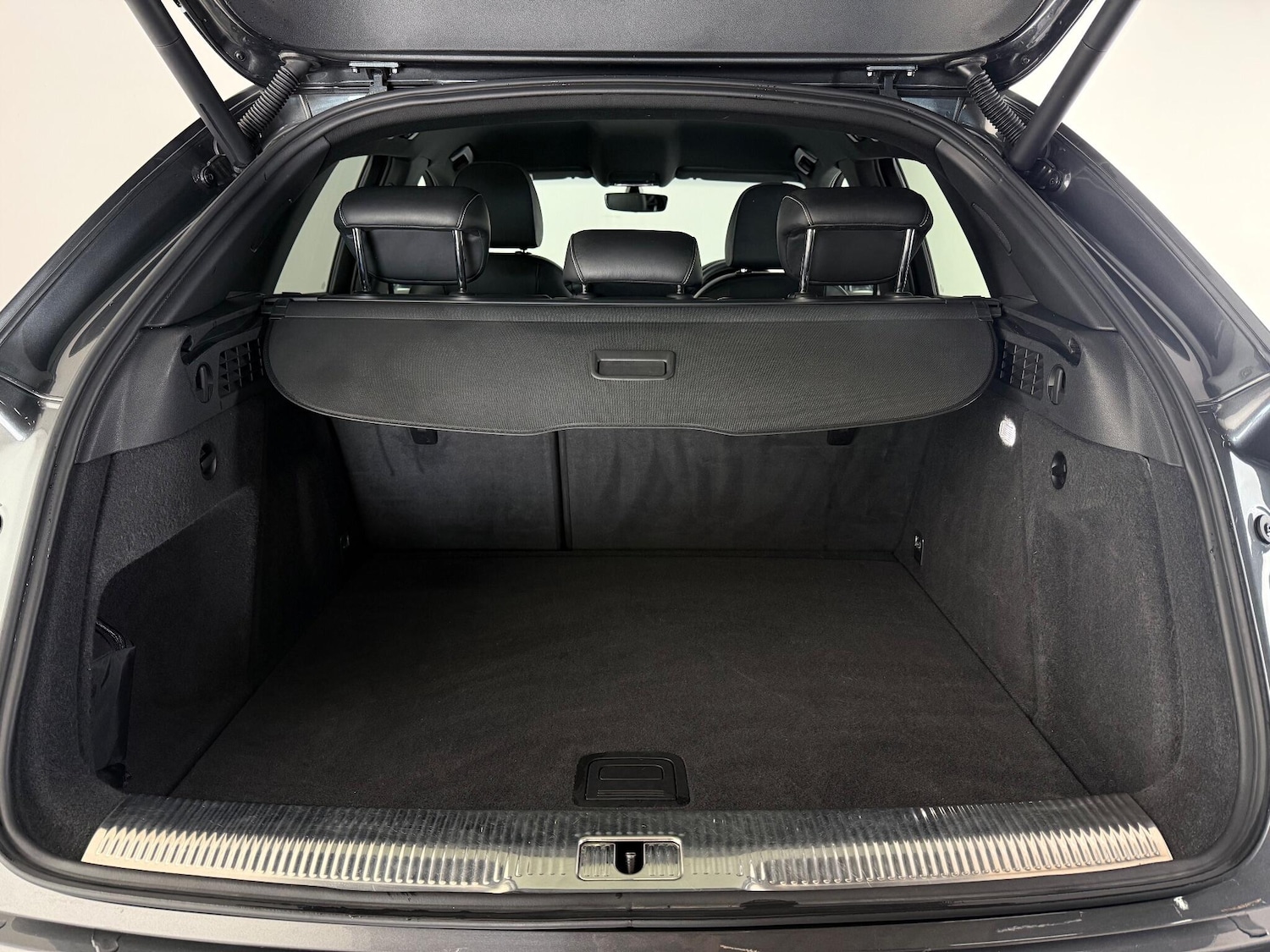 Used Audi Q3 2017 for sale - 76468591: Photo 11