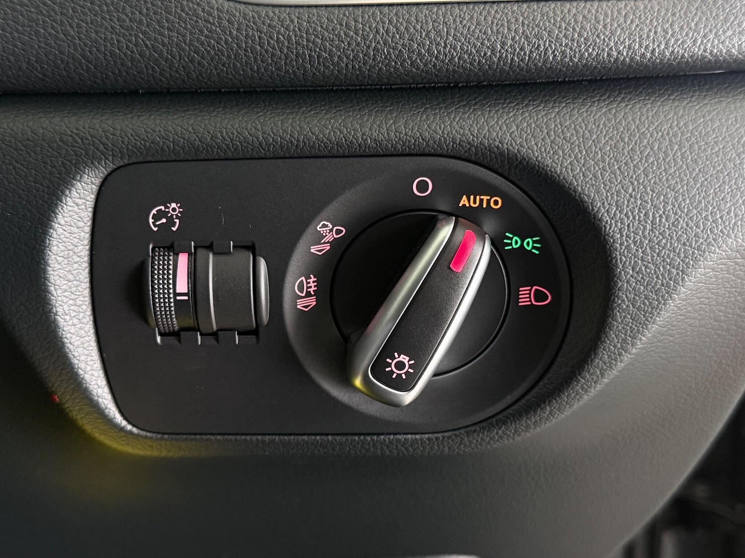 Used Audi Q3 2017 for sale - 76468591: Photo 23