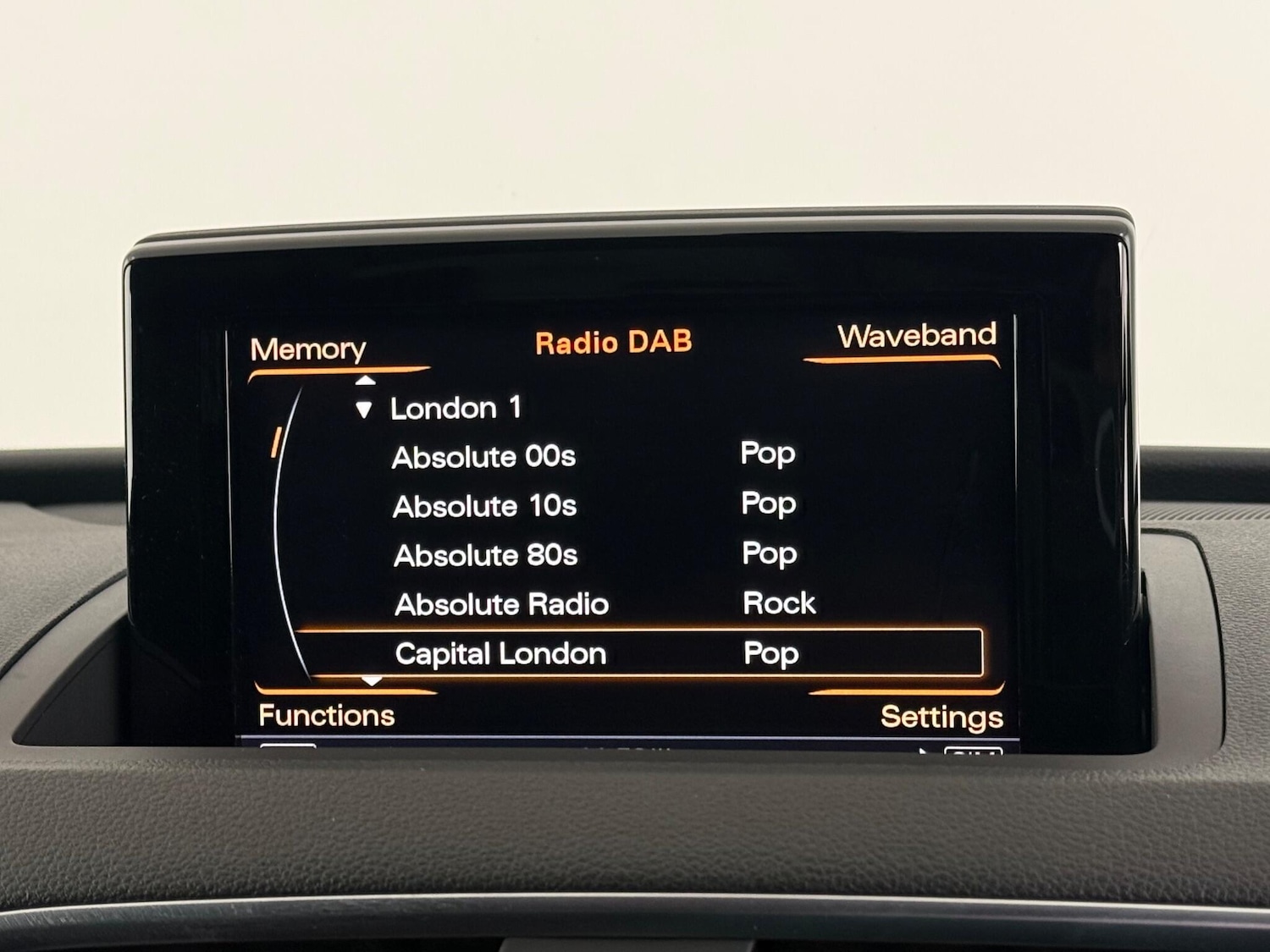 Used Audi Q3 2017 for sale - 76468591: Photo 32