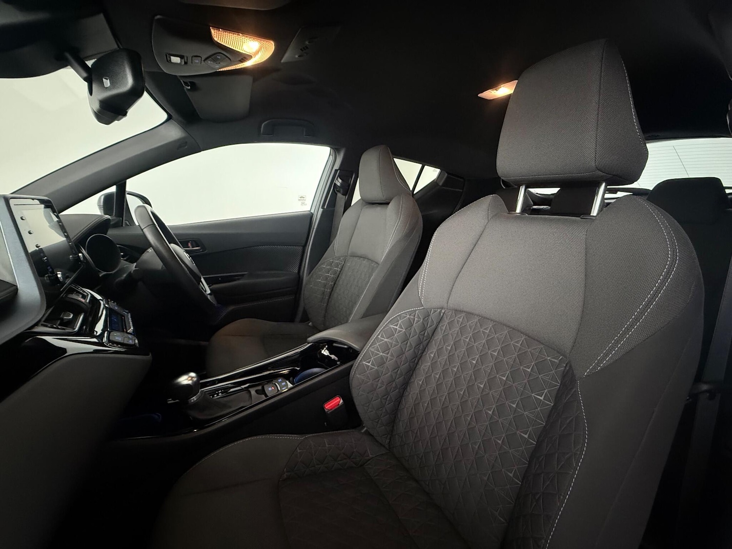 Used Toyota C-HR 2021 for sale - 77180915: Photo 13