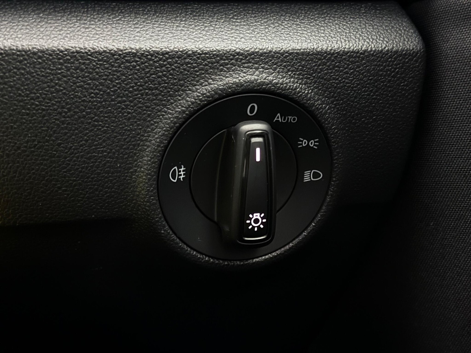 Used Volkswagen T-Roc 2022 for sale - 77222675: Photo 35