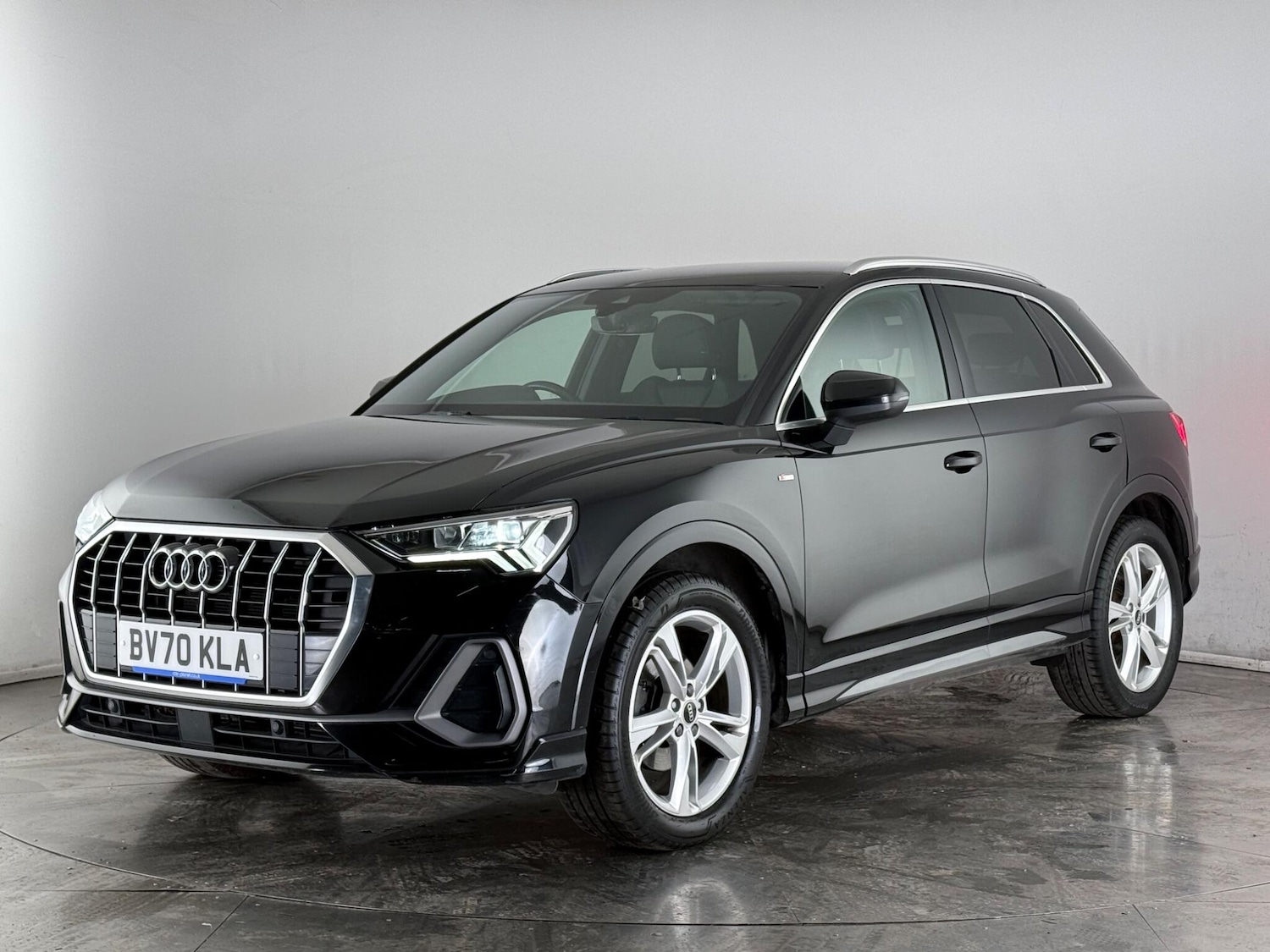 Used Audi Q3 2021 for sale - 77974338: Photo 2