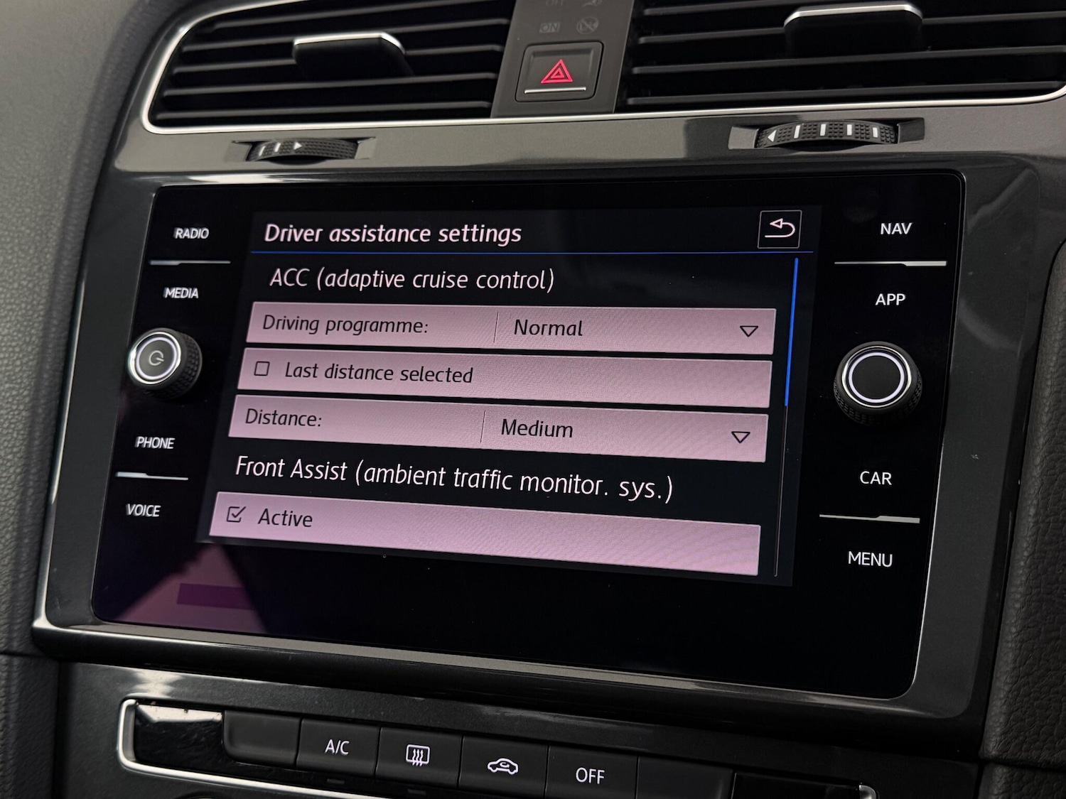 Used Volkswagen Golf 2017 for sale - 77259603: Photo 24