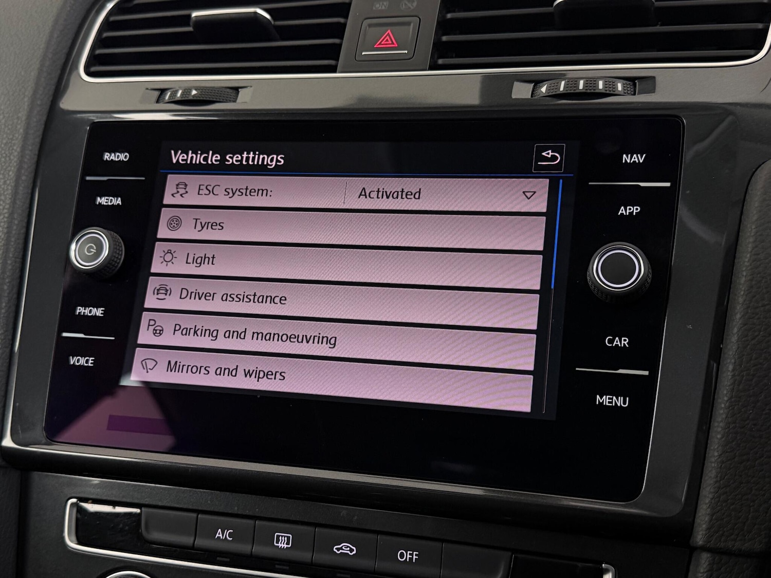 Used Volkswagen Golf 2017 for sale - 77259603: Photo 25