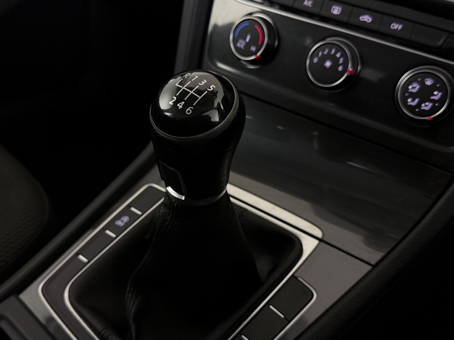 Used Volkswagen Golf 2017 for sale - 77259603: Photo 29