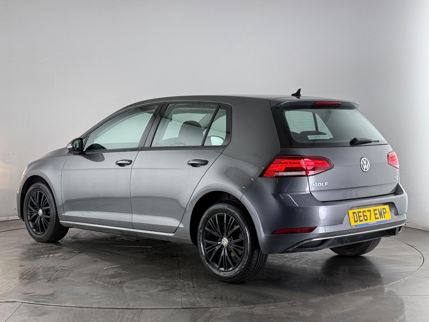 Used Volkswagen Golf 2017 for sale - 77259603: Photo 4