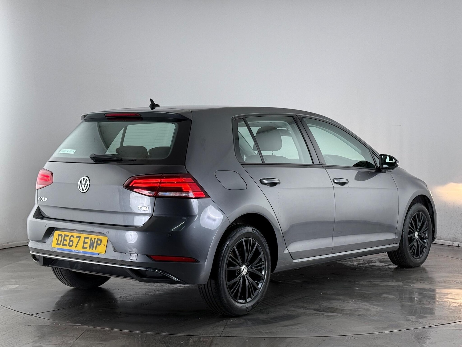 Used Volkswagen Golf 2017 for sale - 77259603: Photo 6