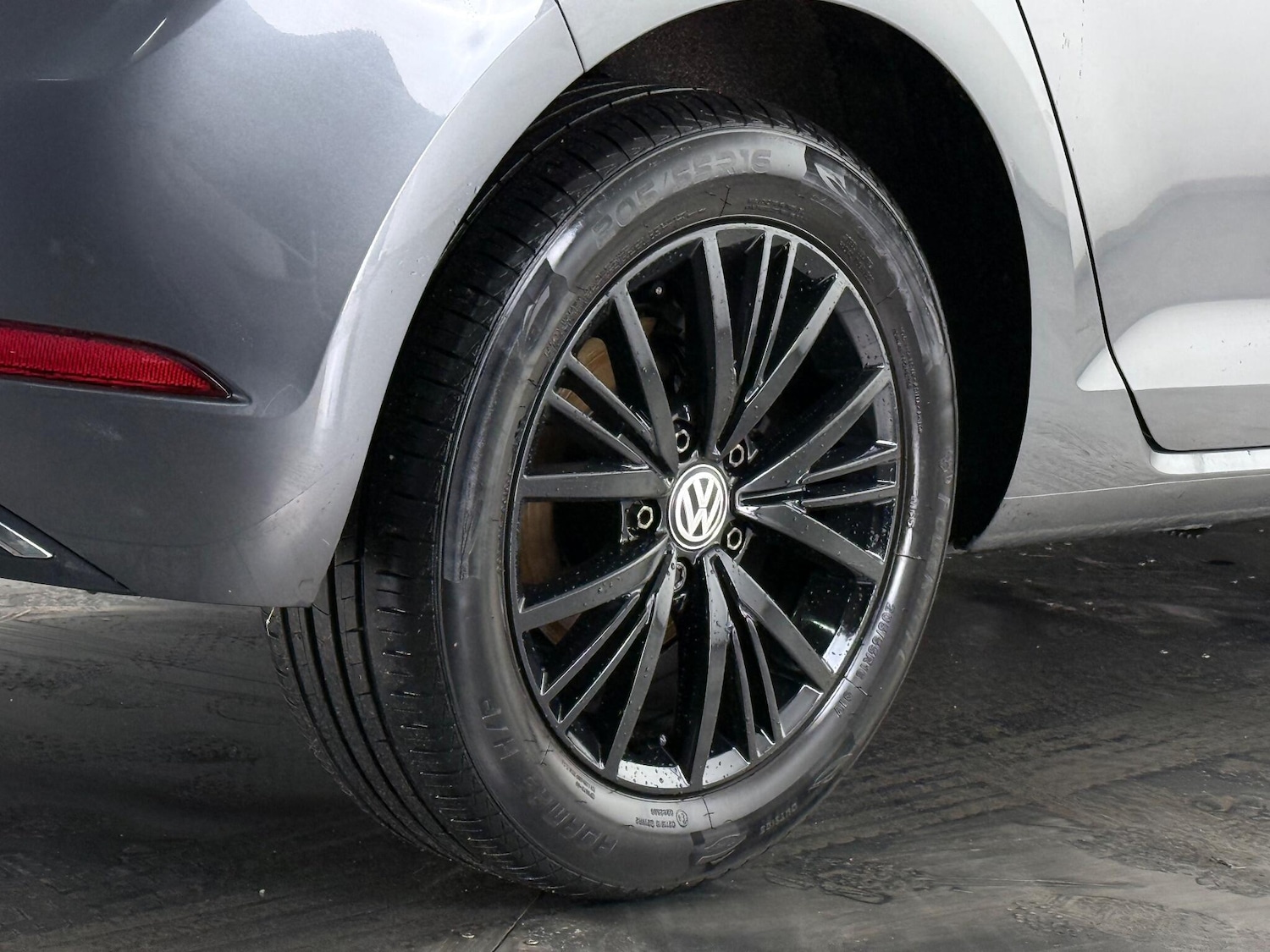 Used Volkswagen Golf 2017 for sale - 77259603: Photo 8