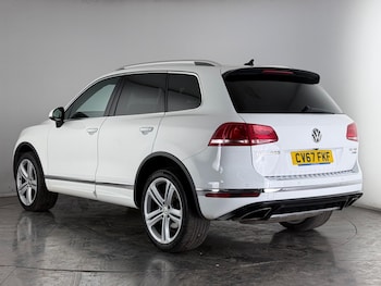 Used Volkswagen Touareg 2017 for sale - 77809320: Photo
