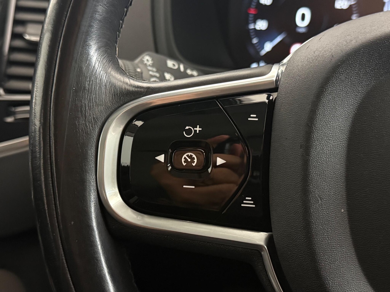 Used Volvo XC90 2015 for sale - 76468346: Photo 25