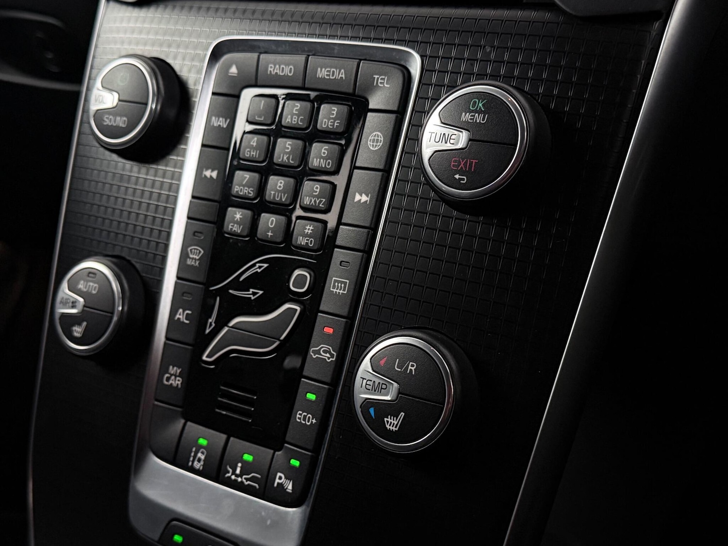 Used Volvo V40 2018 for sale - 77222259: Photo 27