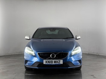 Used Volvo V40 2018 for sale - 77222259: Photo