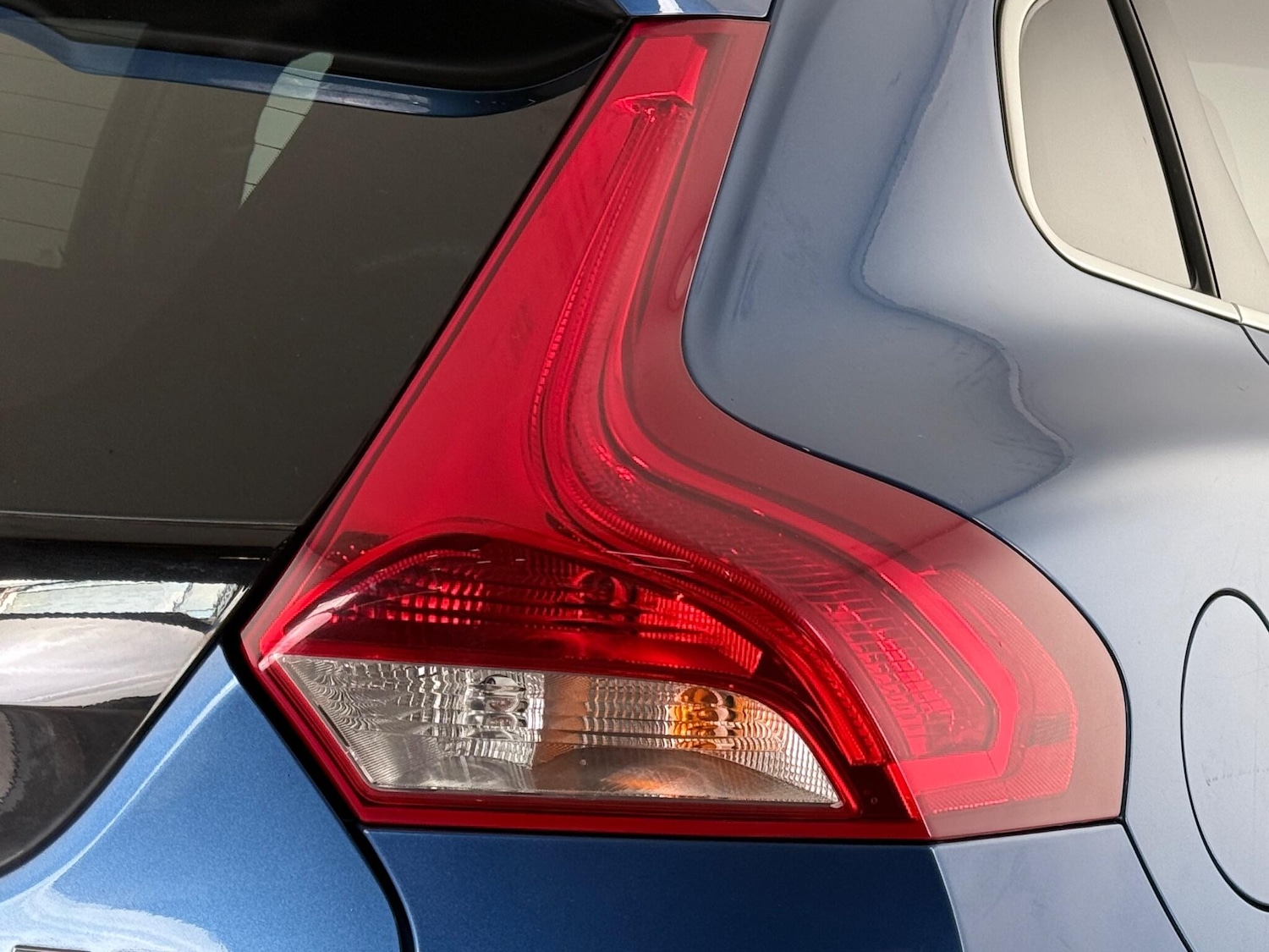 Used Volvo V40 2018 for sale - 77222259: Photo 6