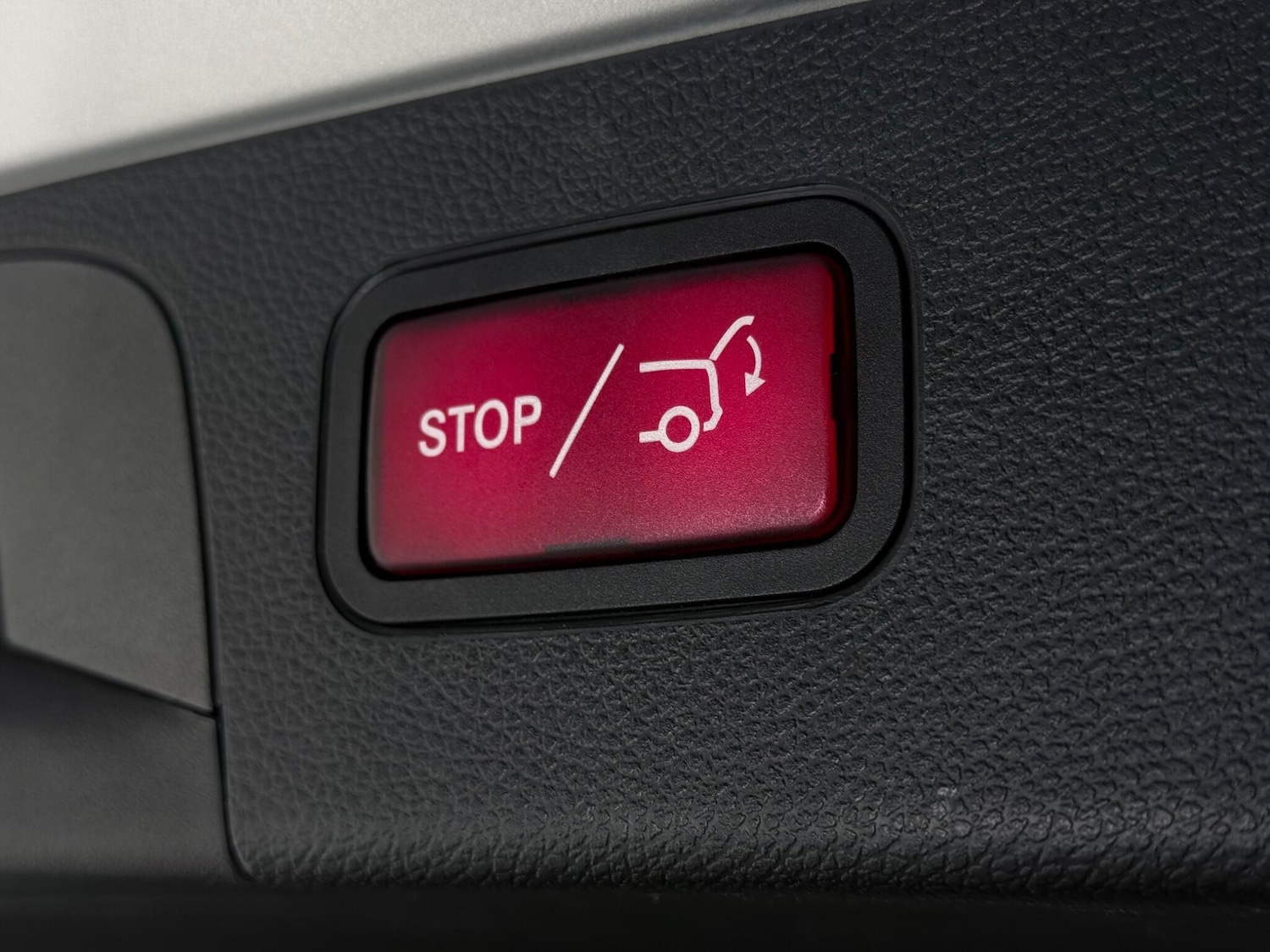 Used Mercedes-Benz GLC 2018 for sale - 77587400: Photo 10