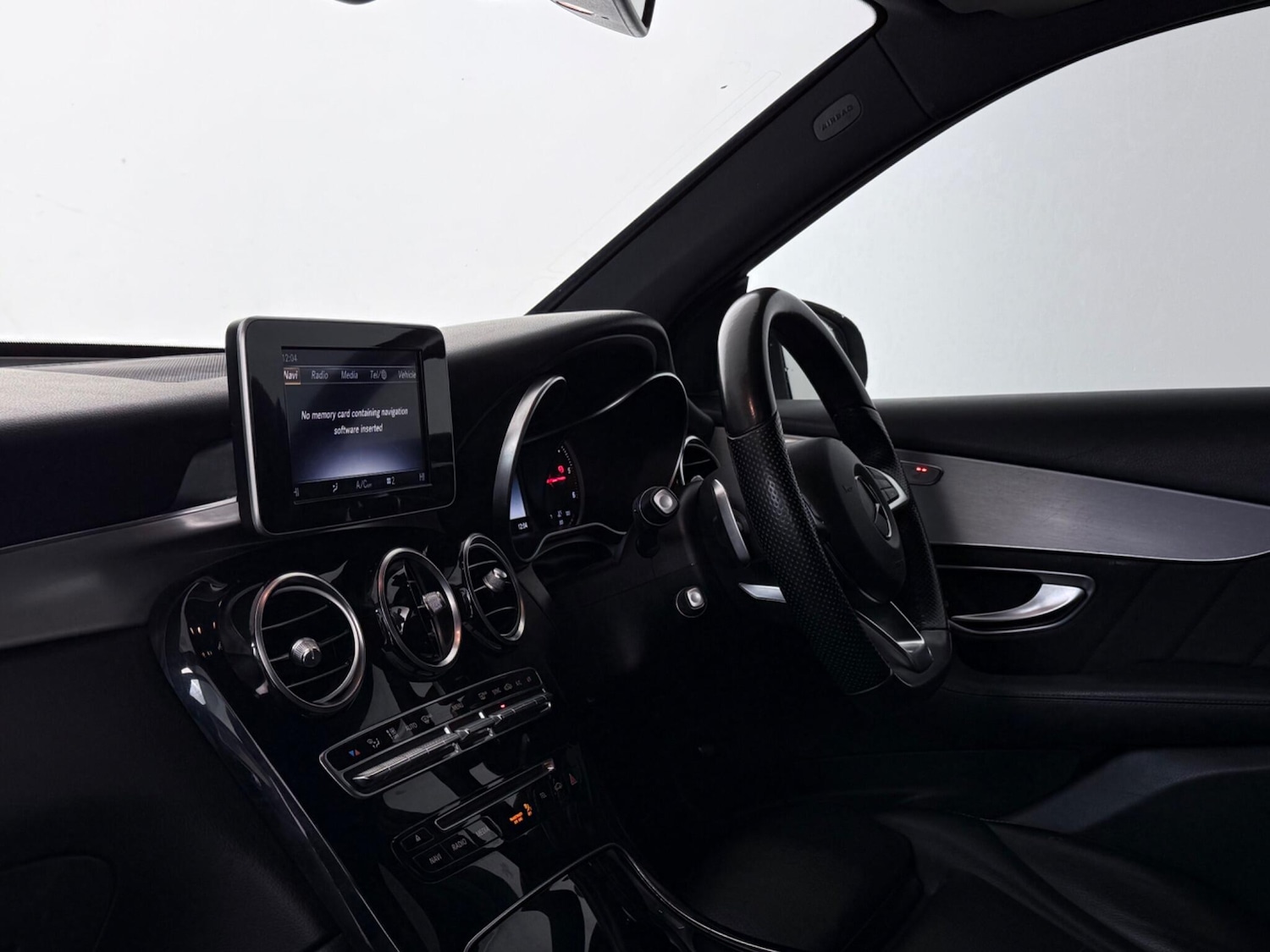 Used Mercedes-Benz GLC 2018 for sale - 77587400: Photo 16