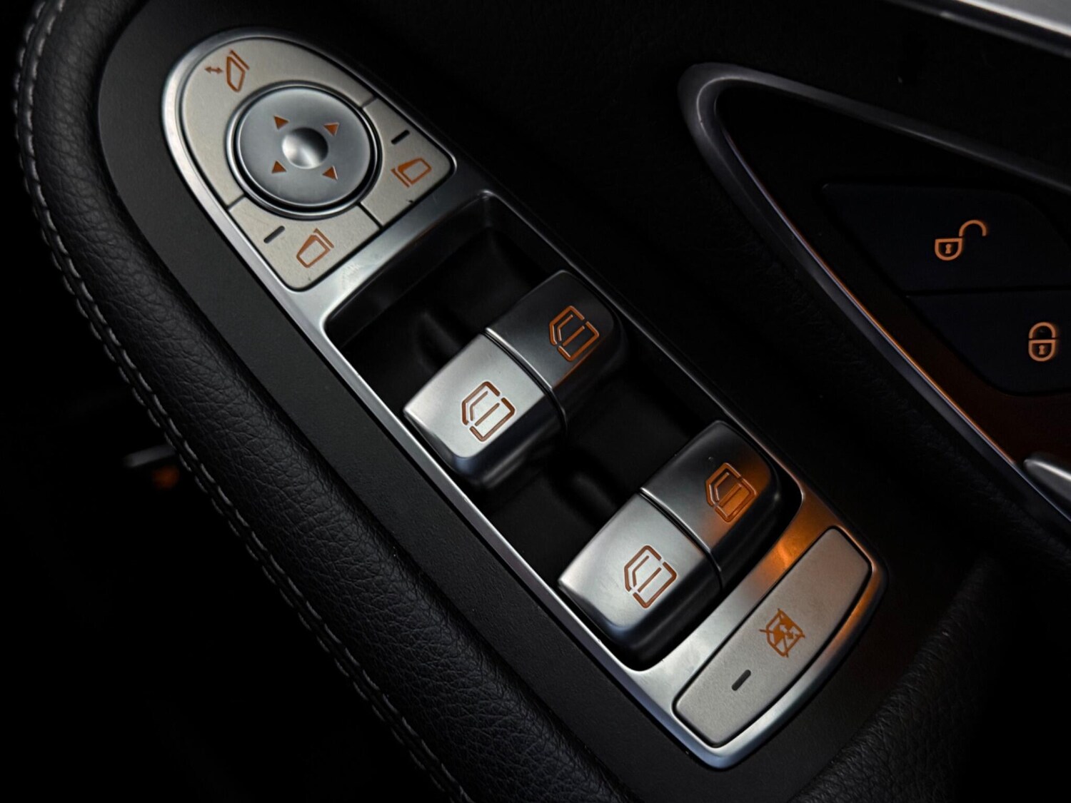 Used Mercedes-Benz GLC 2018 for sale - 77587400: Photo 28