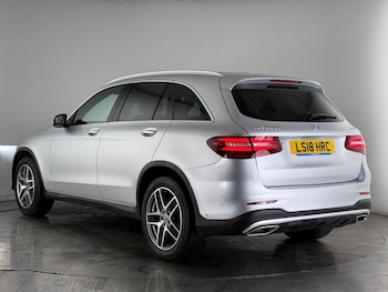 Used Mercedes-Benz GLC 2018 for sale - 77587400: Photo