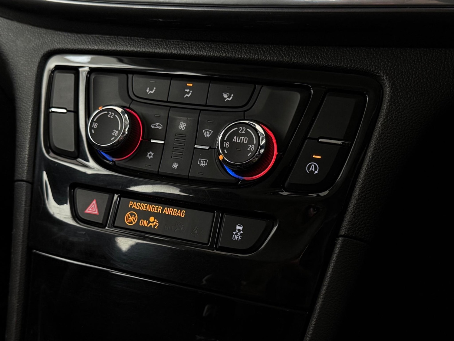 Used Vauxhall Mokka X 2019 for sale - 77243835: Photo 24