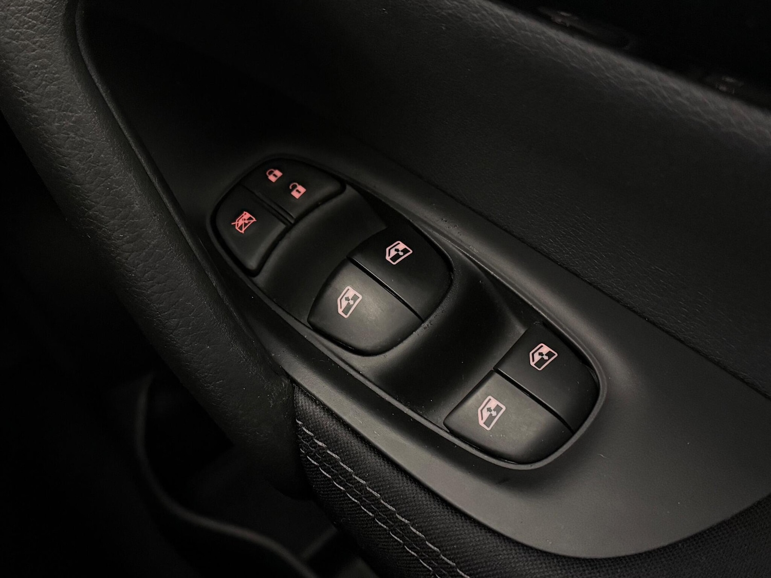 Used Nissan Qashqai for sale - 76468056: Photo 28