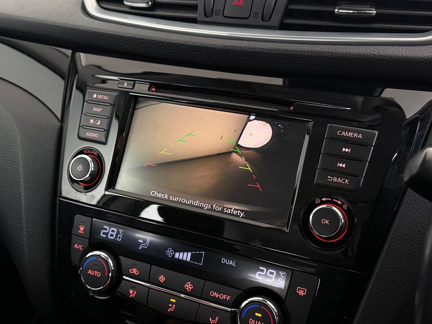 Used Nissan Qashqai for sale - 76468056: Photo 32