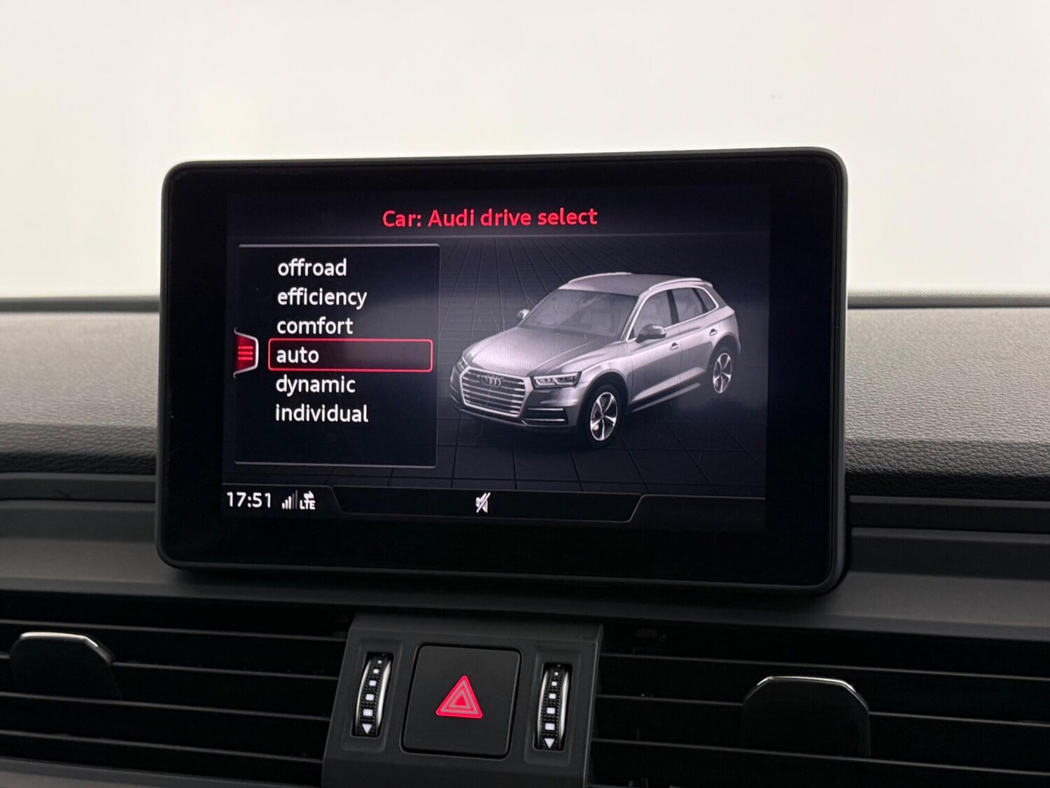 Used Audi Q5 2018 for sale - 77647222: Photo 32