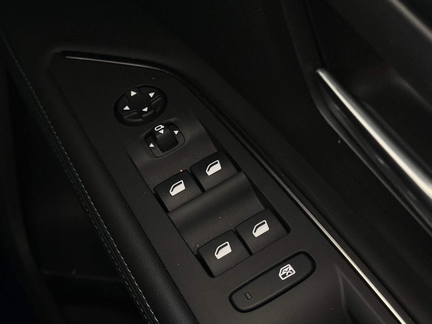 Used Peugeot 5008 2021 for sale - 77268269: Photo 31