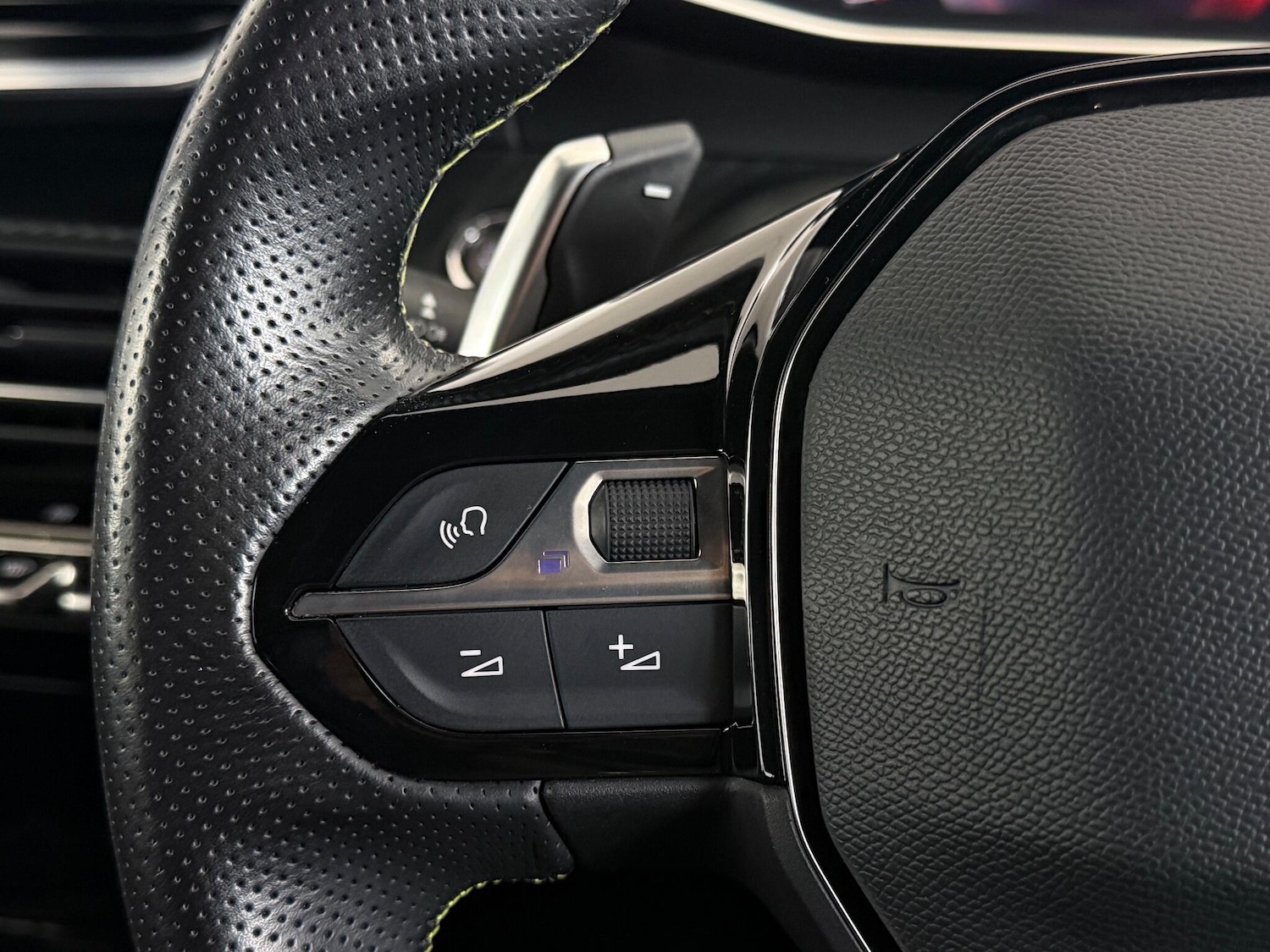 Used Peugeot 2008 2020 for sale - 76468663: Photo 21